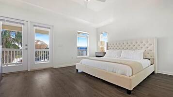 3 slaapkamers, een strijkplank/strijkijzer, wifi