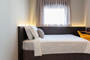 ดีลักซ์อพาร์ทเมนท์ | 2 ห้องนอน, พื้นที่ทำงานแบบใช้แล็ปท็อป, ผ้าม่านกันแสง, Wi-Fi ฟรี