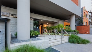 Front of property - Nomah - Aptos por Temporada em Pinheiros (São Paulo)