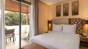 Appartement, 2 chambres, terrasse | Coffres-forts dans les chambres, bureau