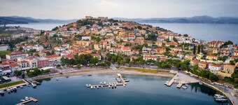 Cosy Villa With Garden, Near the Beach in Greece