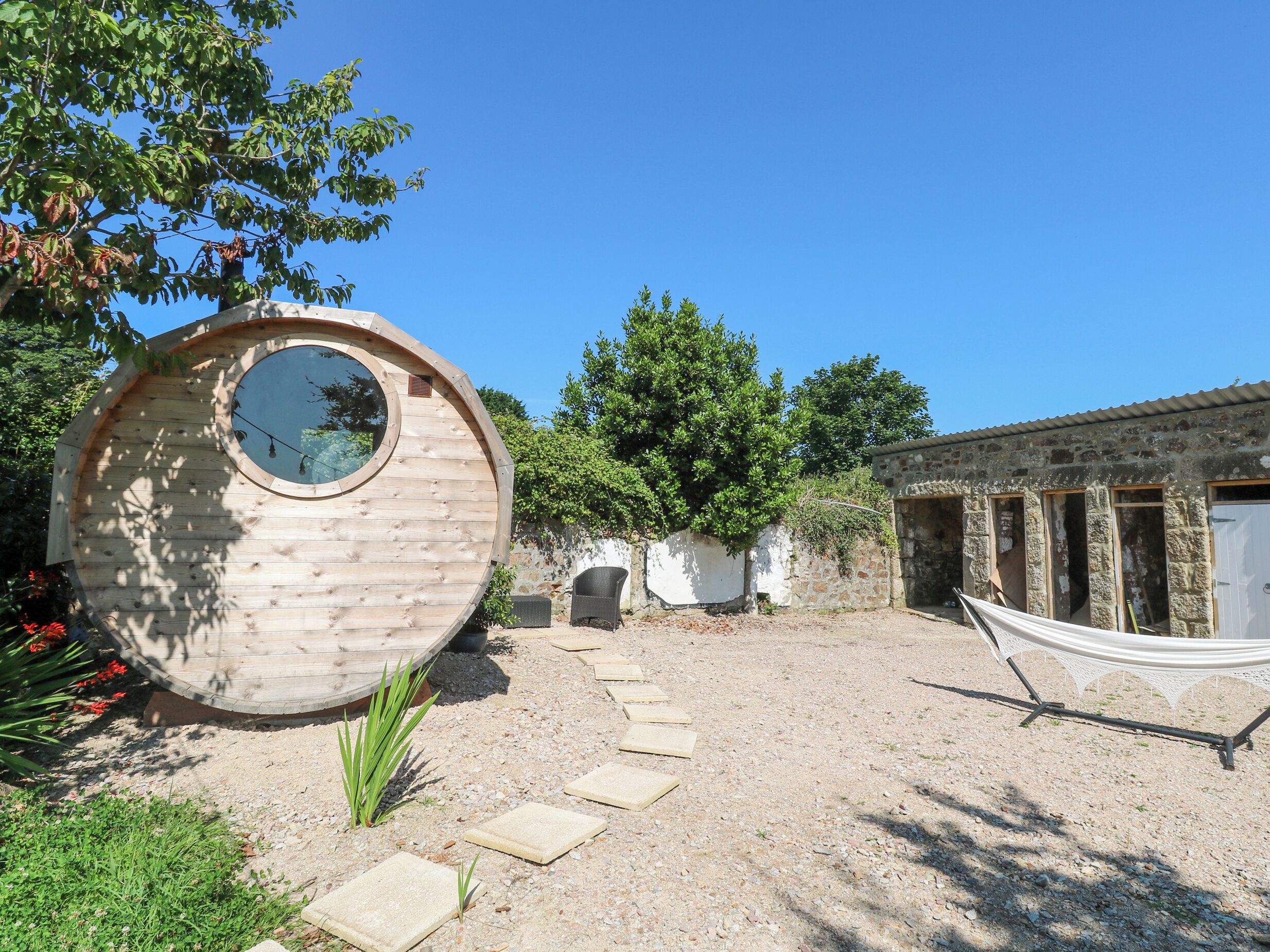 Cottage | Property grounds