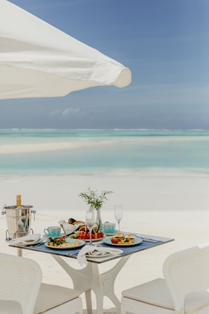 Daily buffet breakfast for a fee