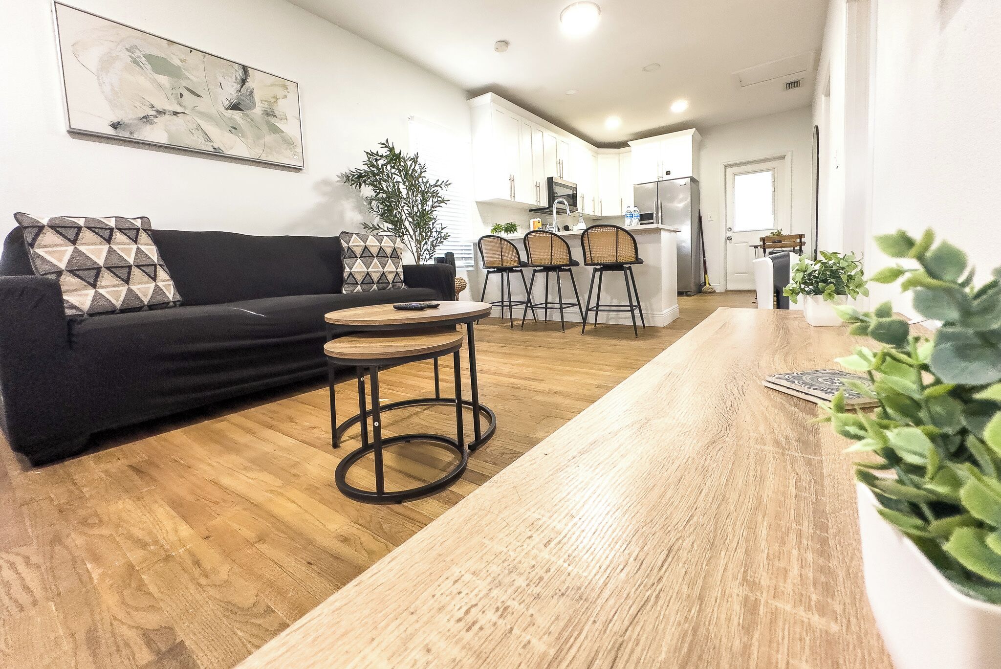 Televisión y oficina 