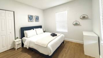 2 bedrooms, iron/ironing board, travel cot, free WiFi