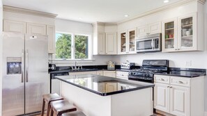 Microwave, oven, stovetop, coffee/tea maker