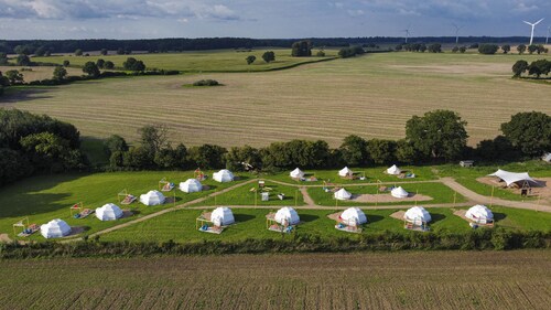 Domo Glamping tent for 2 to 4 persons in the beautiful Viehbrook farm