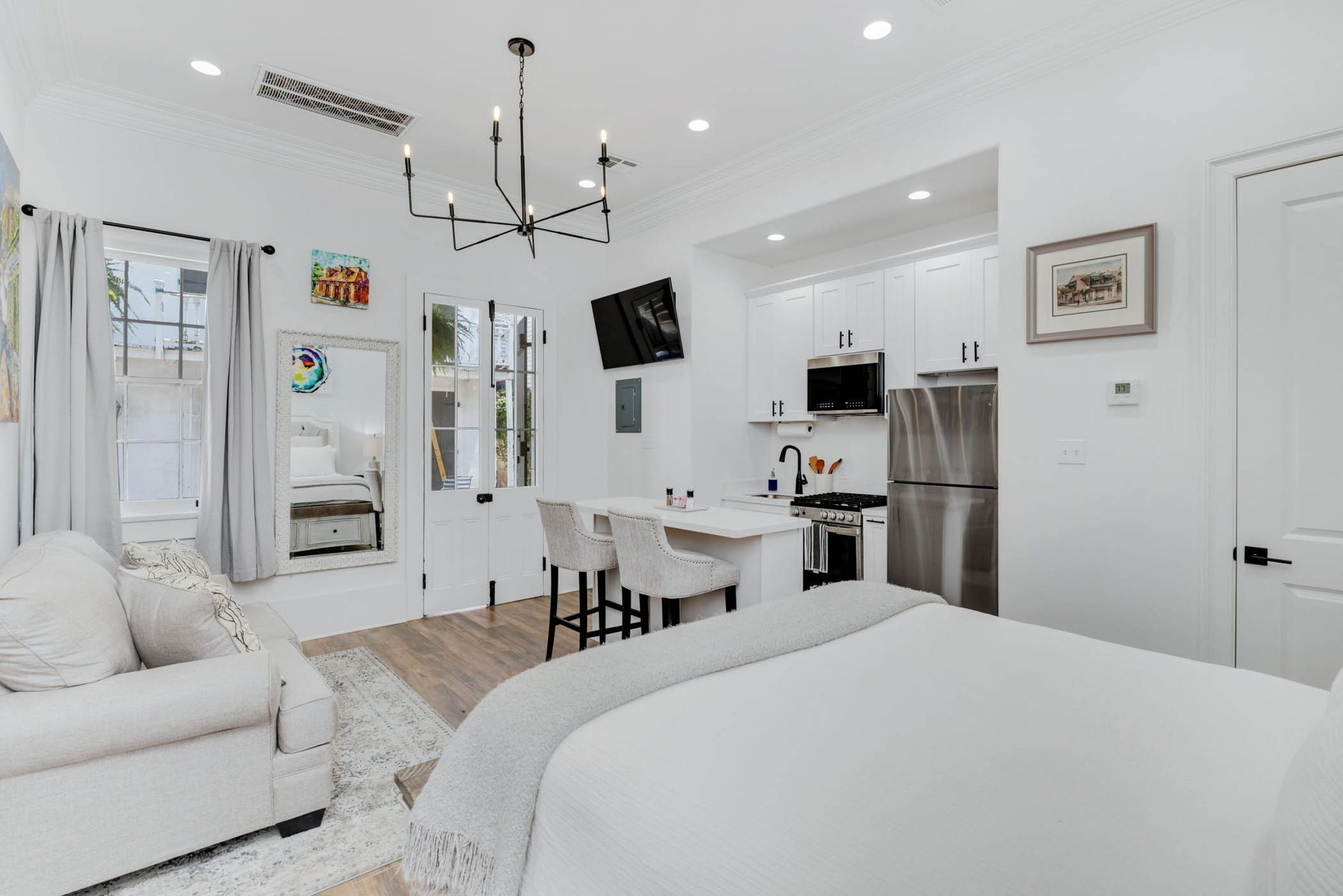 In-room safe, desk, iron/ironing board, free WiFi