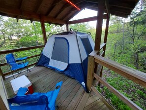 Telttamajoitus (TreeTopper - Fully Set up tent Site! ) | Parveke