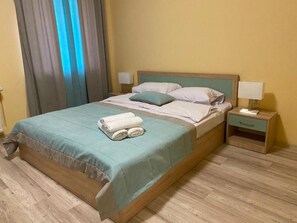 In-room safe, individually decorated, individually furnished, desk