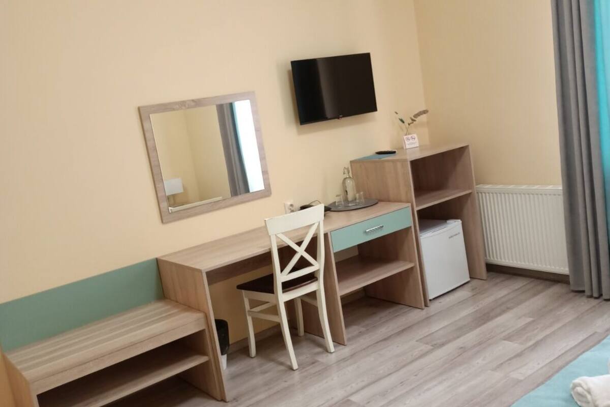 In-room safe, individually decorated, individually furnished, desk