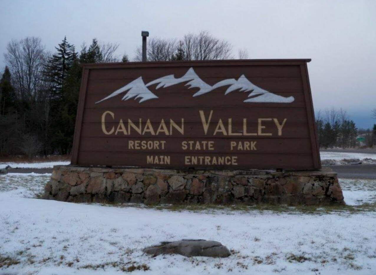 A sign for Canaan Valley Resort State Park indicating the main entrance.