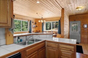 Fridge, microwave, oven, stovetop - Stunning Views at Private Mountain Cabin Hot Tub! (Cripple Creek)