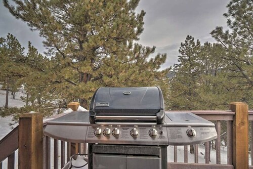 Family Mountain Retreat! Hot Tub-Wildlife!
