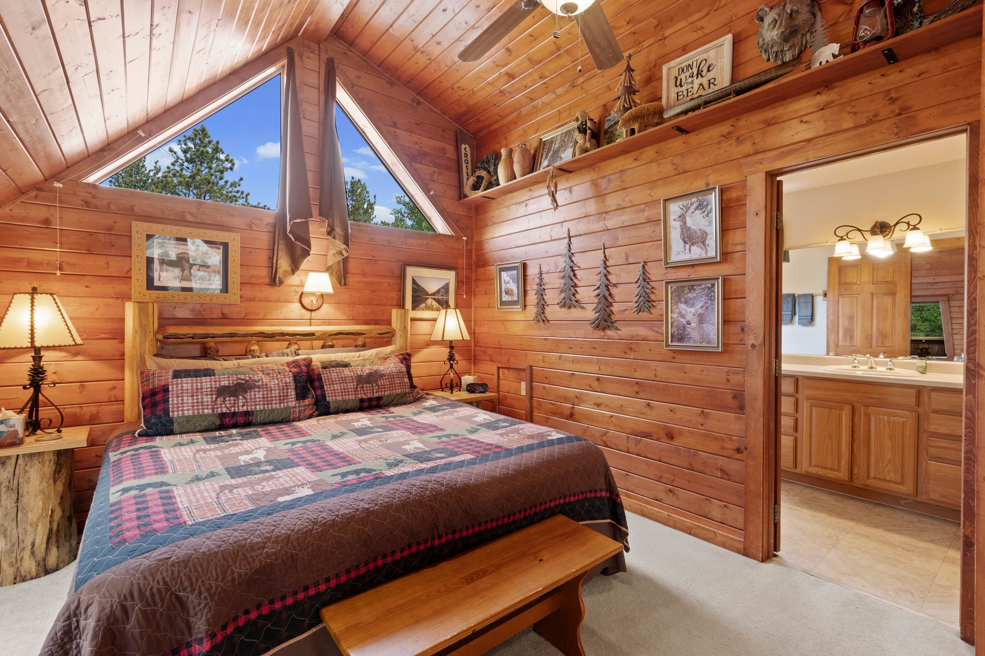 3 bedrooms, iron/ironing board, WiFi (free), bed sheets