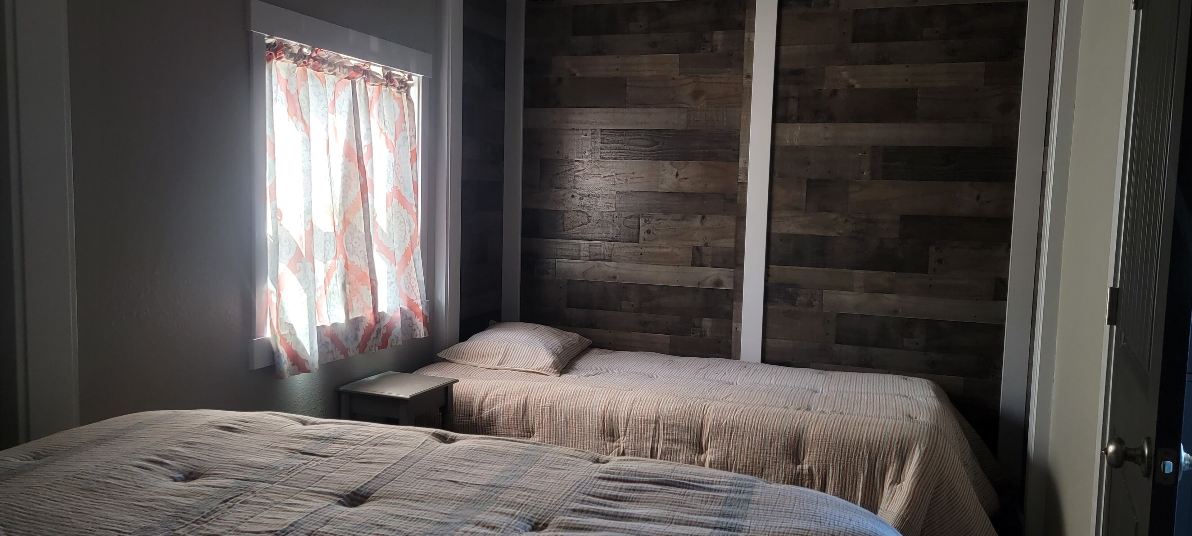 2 chambres, lit de bébé portatif, accès au Wi-Fi (inclus)