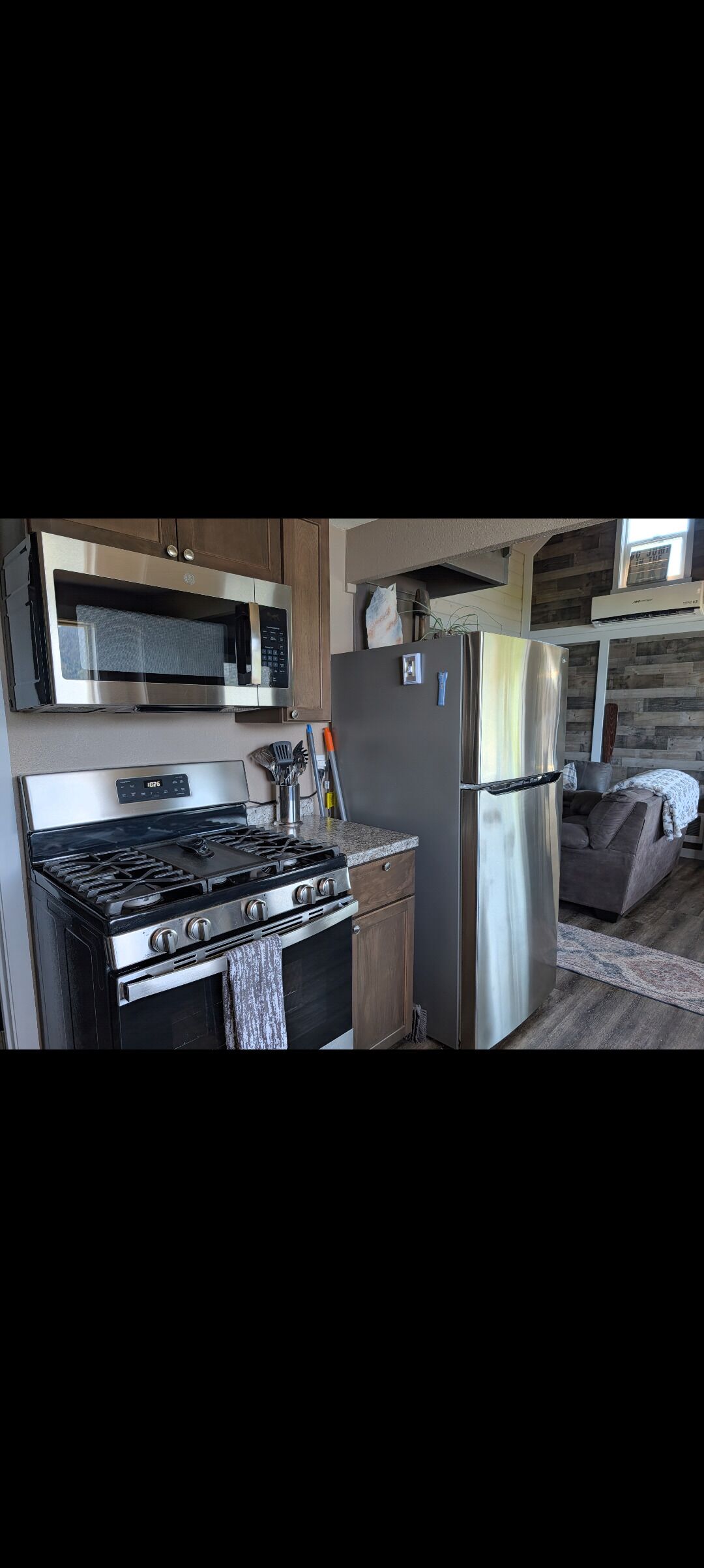 Refrigerador, microondas, horno, placa de cocina