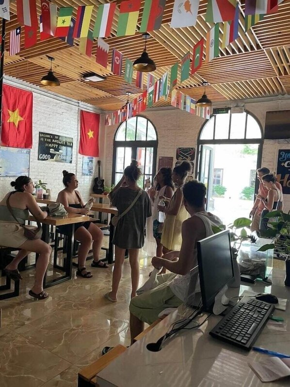 Interior - Aroma Ha Long Hostel (Ha Long)