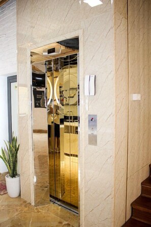 Interior - Aroma Ha Long Hostel (Ha Long)