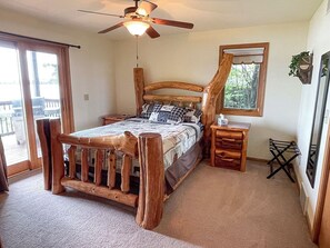 4 slaapkamers, een strijkplank/strijkijzer, gratis wifi, beddengoed