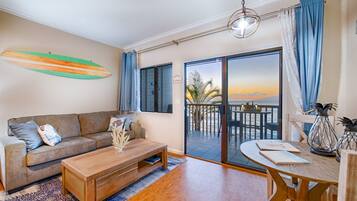 Smart TV, DVD player, books