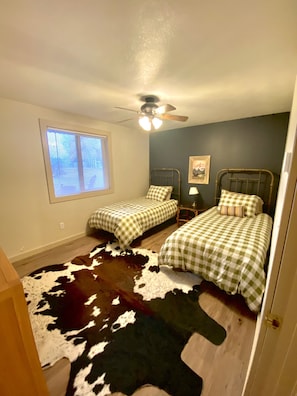 3 chambres, bureau, lit parapluie, Wi-Fi gratuit