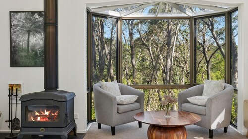 Alencon | Charming home with 2 Fireplaces in a bush setting