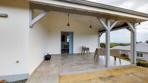 Terrace/patio - Maison Sugar Cane - 1 Bedroom|Panoramic Views & Infinity Pool (Sainte-Rose)