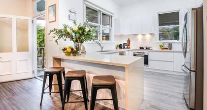 WESTACOMBE - boat parking plus amazing pool, pet friendly