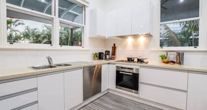 WESTACOMBE - boat parking plus amazing pool, pet friendly