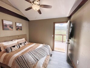 2 slaapkamers, een strijkplank/strijkijzer, wifi, beddengoed