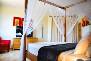 6 bedrooms, in-room safe, iron/ironing board, travel crib - Private luxury villa with sea views in Palm Beach! (NOORD)