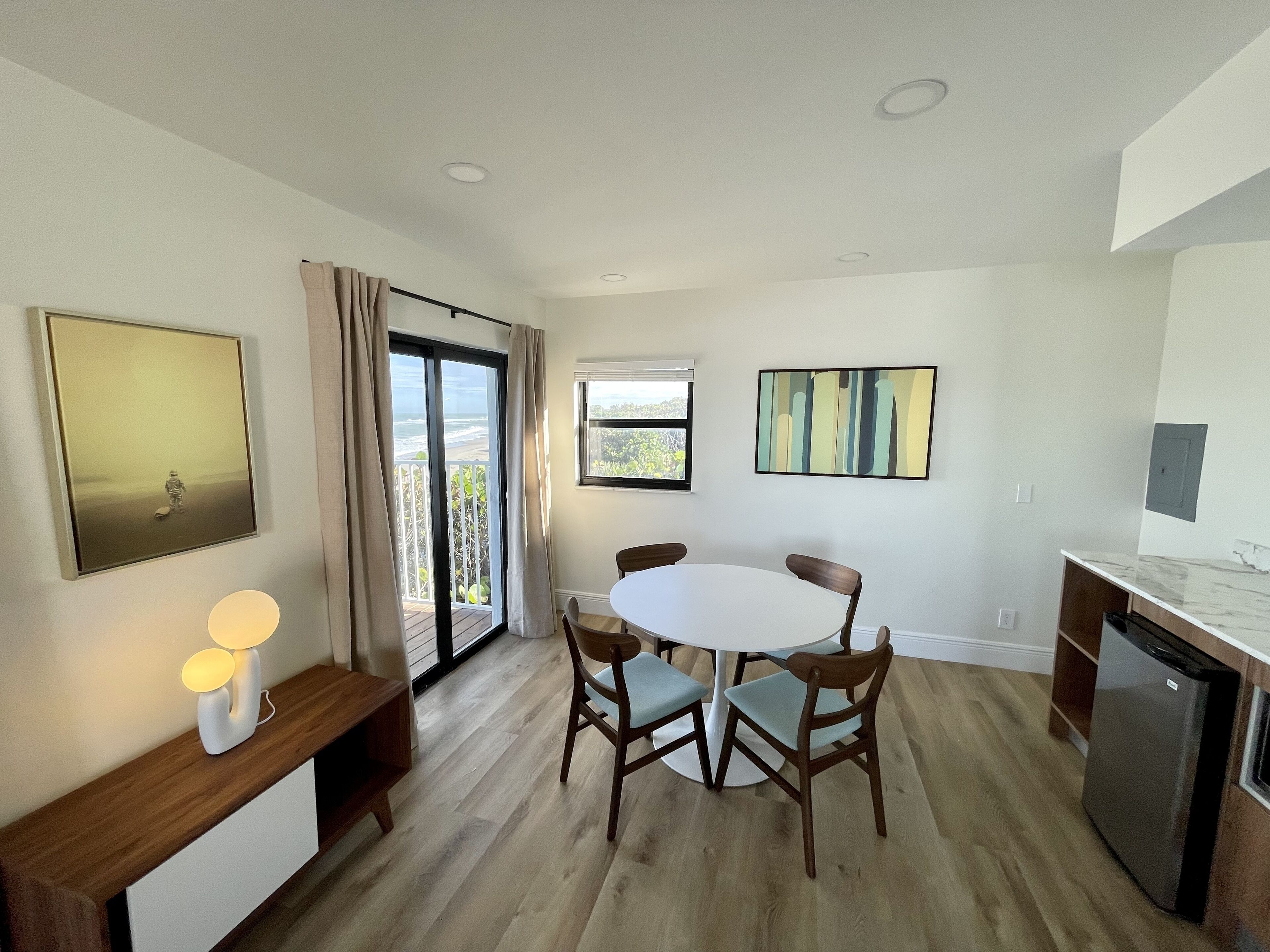 35-inch flat-screen tv with cable channels, tv