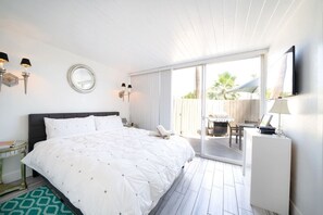 1 bedroom, desk, iron/ironing board, WiFi