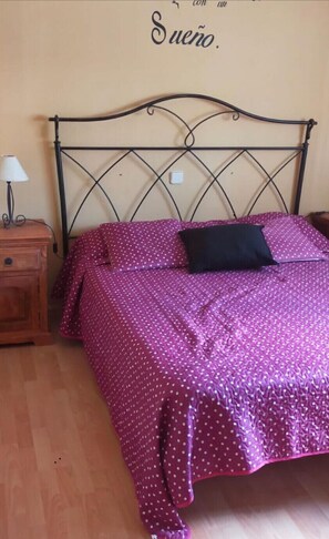 1 habitación, wifi gratis y ropa de cama 