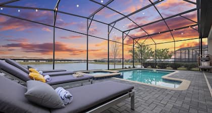 Ultimate Lakeview Villa with Everything!
