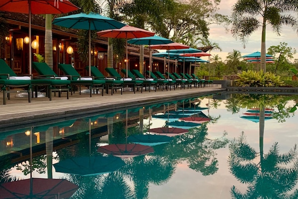2 outdoor pools, open 6:00 AM to 10:00 PM, sun loungers