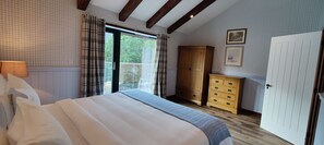 2 Schlafzimmer, Zimmersafe, Bügeleisen/Bügelbrett, kostenloses WLAN