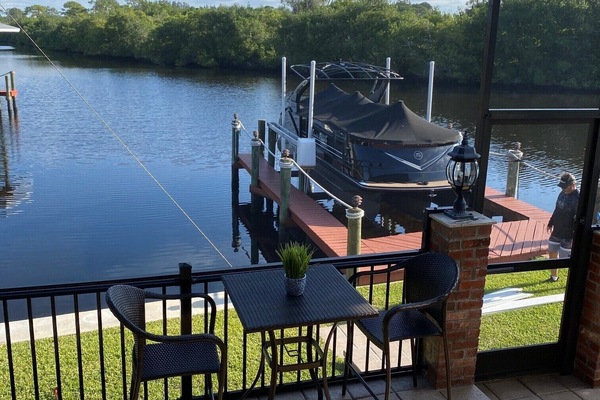 Beautiful and quiet canal that leads to the ocean.
