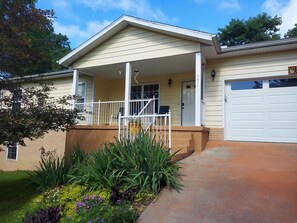 Casa (Blue Bird Hill - EXCELLENT LOCATION -) | Exterior
