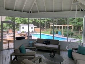 Outdoor pool, a heated pool