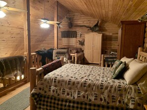 2 多间卧室、办公桌、免费 WiFi、床单