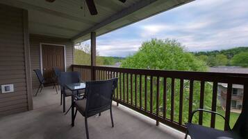 Condo (Placid Place - Walk to Marina - FISHI) | Balcony