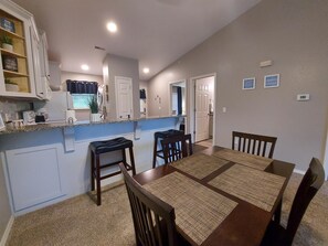 Private kitchen - Placid Place Condo, Walk to Marina, Fishing & Boat Rentals (Branson)
