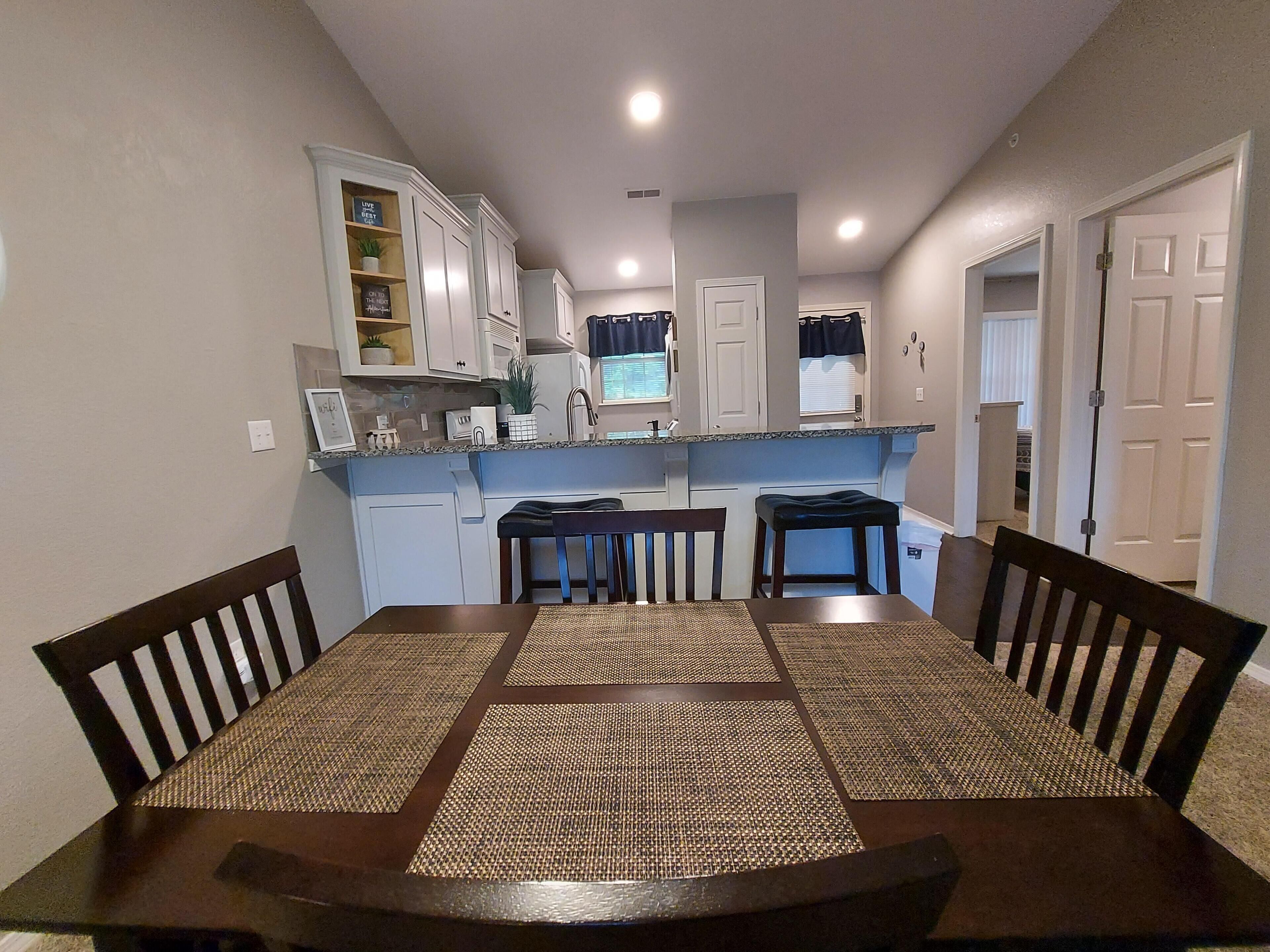 Condo (Placid Place - Walk to Marina - FISHI) | Private kitchen