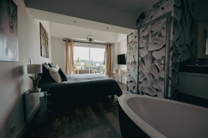 5 chambres, chambres insonorisées, fer et planche à repasser