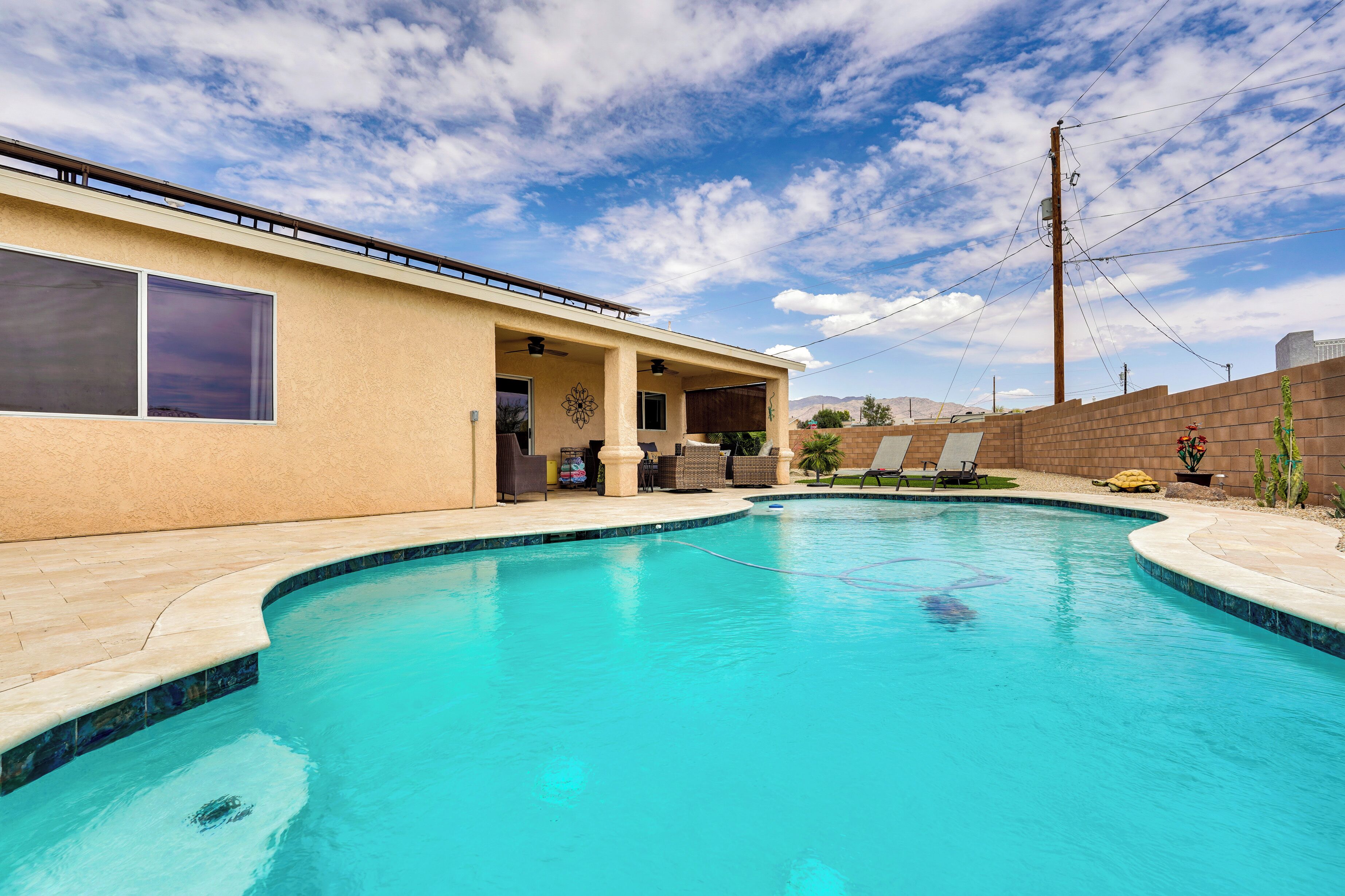 Lake Havasu City Home ~ 4 Mi to London Bridge!