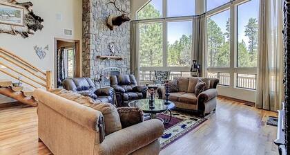 The EXECUTIVE LEVEL retreat for families and outdoor lovers in Happy Jack, AZ!
