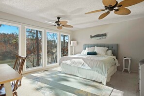 3 bedrooms, Internet, bed sheets - Lakefront Home w/ Dock: 10 Mi to Central Ave! (Hot Springs)