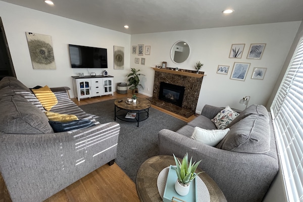 Spacious living room